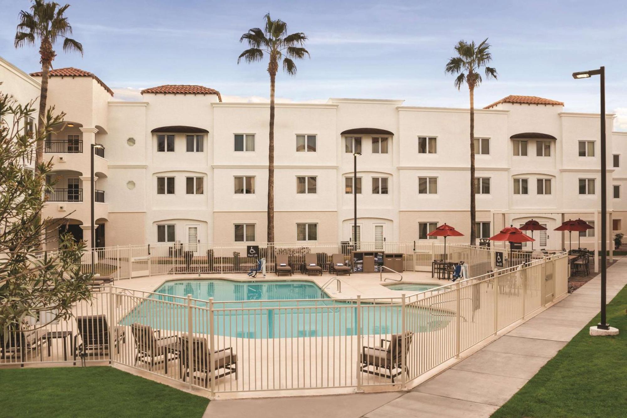 Homewood Suites Tucson St. Philip'S Plaza University מראה חיצוני תמונה